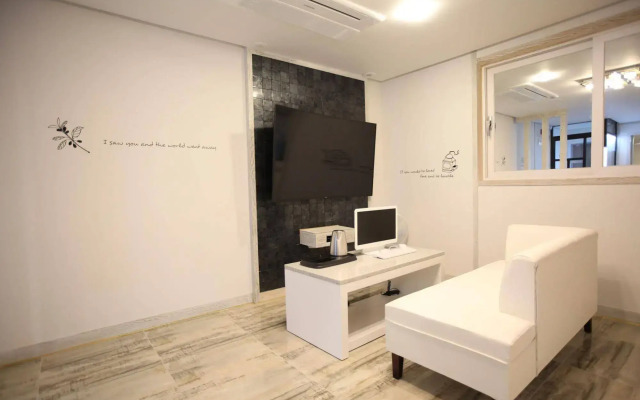Cheonan Hound Hotel
