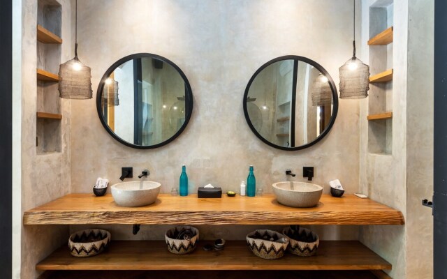 Villa Wolfe by Villa Finder