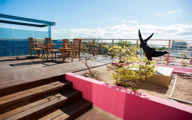 Doca 103 2 Bedrooms and Jacuzzi by RedAwning