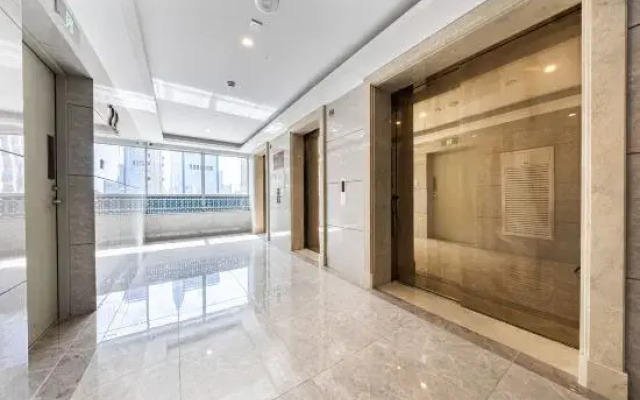 Yuhe Apartment (Convention and Exhibition Center Store)