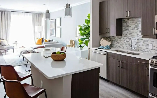 Kings Point Lux Suites