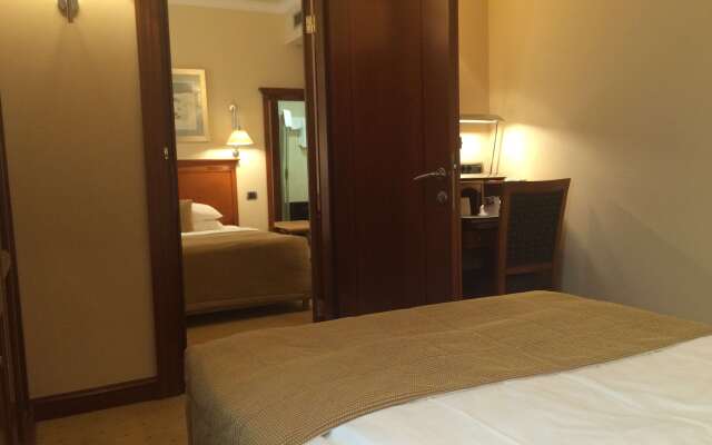 Best Western Premier Hotel Astoria