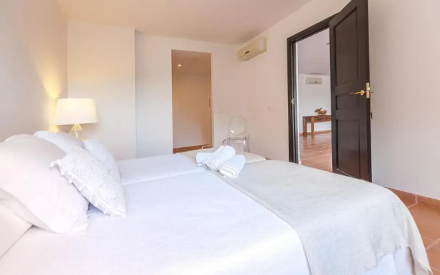Villa Serretes