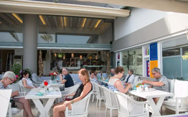 Palm Beach Hotel Apartments