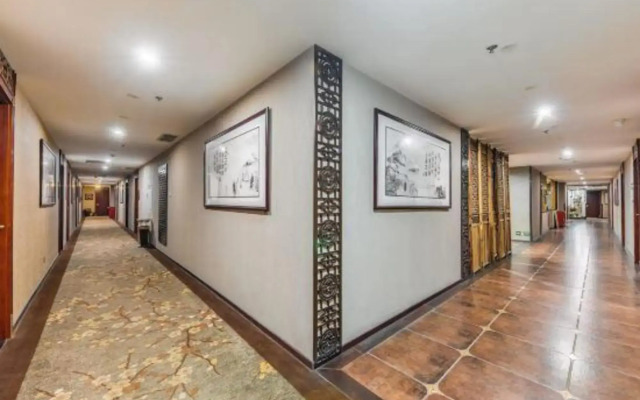 Longzhou Hotel (Chongqing Daping Times Tianjie)