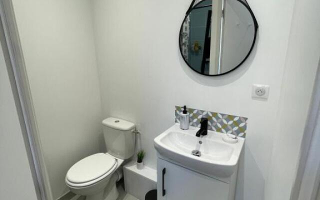 Magnifique Studio Cosy avec Terrasse en Centre-Ville