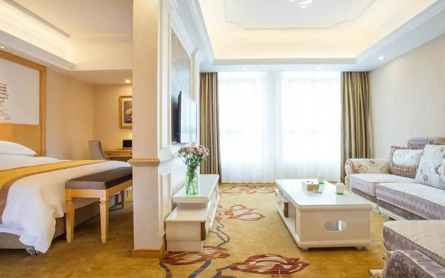 Vienna Hotel (Chengdu Xinfan Furniture City)