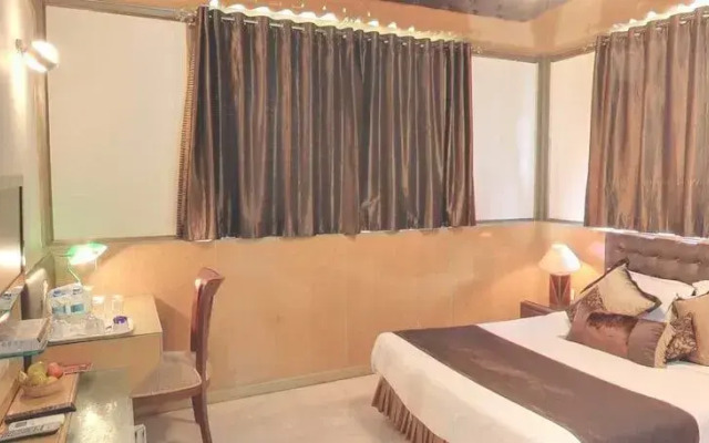 Grandeur Luxury Suites