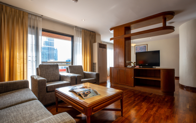 Bandara Suites Silom