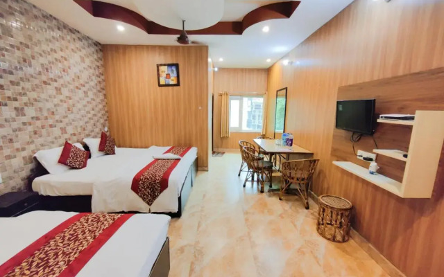 Bhagirathi Hotel in Tapovan By PerfectStyaz
