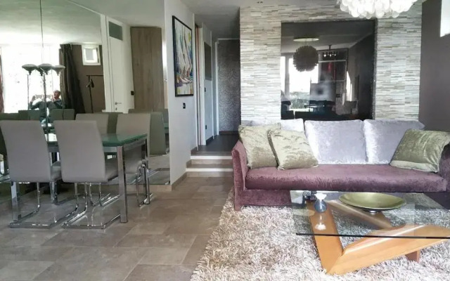 Jane's Dream Apartment