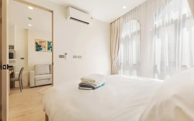 One bedroom Palmetto Condo Karon A 313