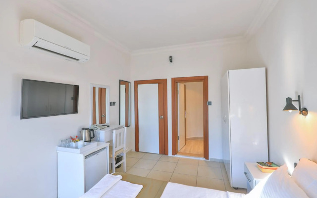 Zinbad Hotel