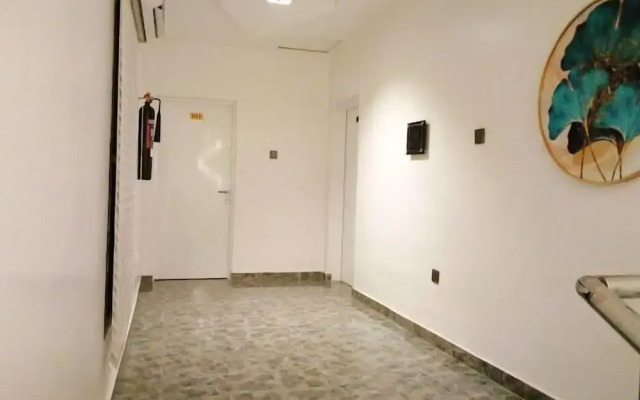 Bizzare Luxury Apartment