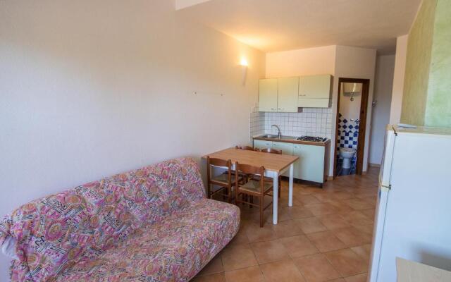 Bilocale con balcone 300 mt dal mare
