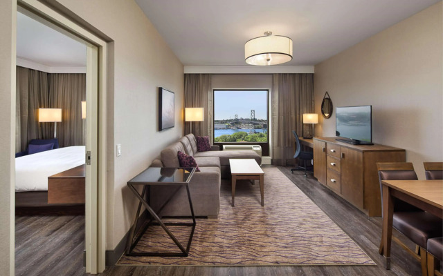 DoubleTree by Hilton Halifax Dartmouth