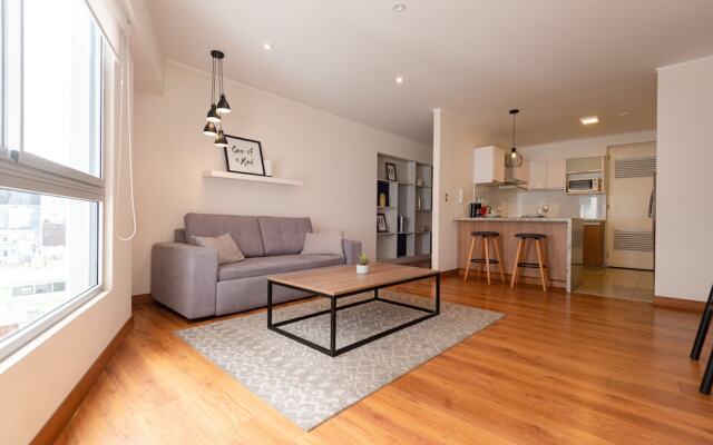 Trendy Host Canvas, Miraflores