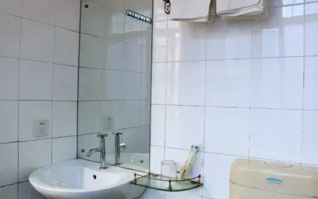 Qingyuan New Era Business Hotel