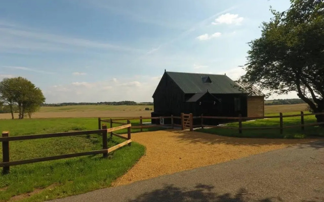 Rustic 1-bed Holiday Home in Suffolk Countryside