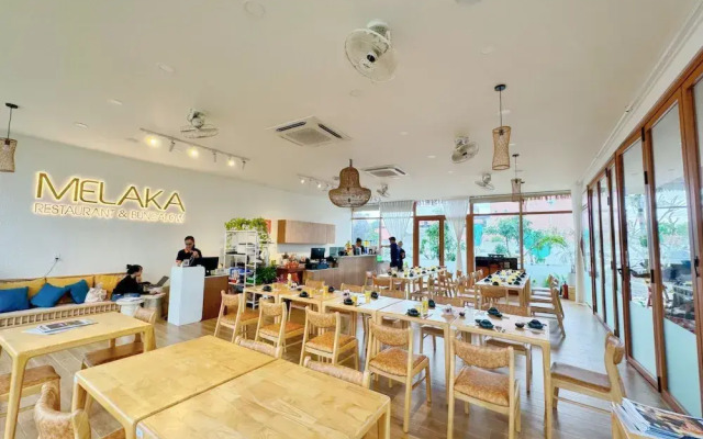 Melaka Ho Tram - Beachside Bungalows