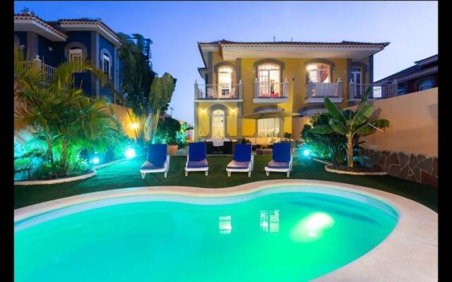 Dream Villa, Heated Swimming Pool, Barbeque