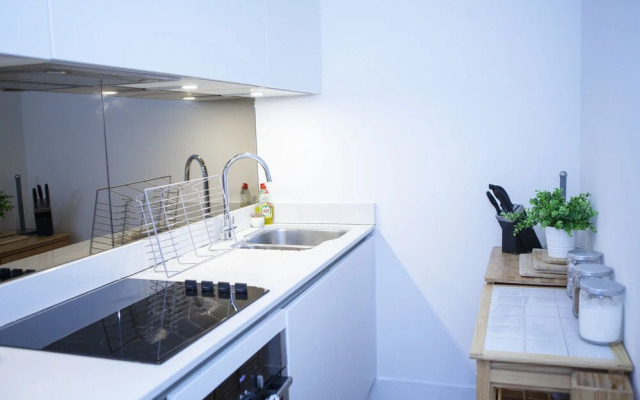 Modern City Centre Apartment - Roof Garden