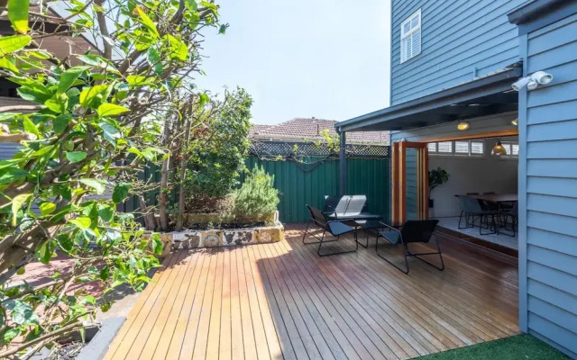 Renovated 3 Bedroom Family Home in Richmond With Parking