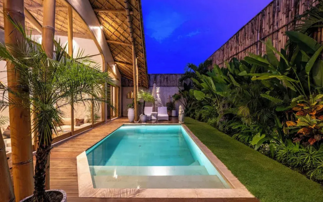 Sunny Paradise Villa by Betterplace