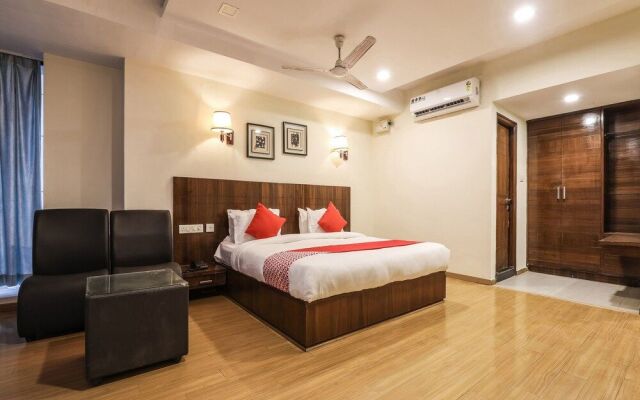 OYO 14680 Hotel Rainbow Park