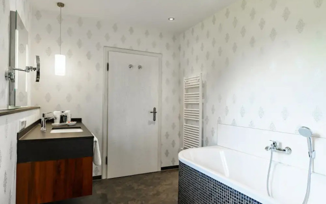 Schlosshotel Weyberhöfe