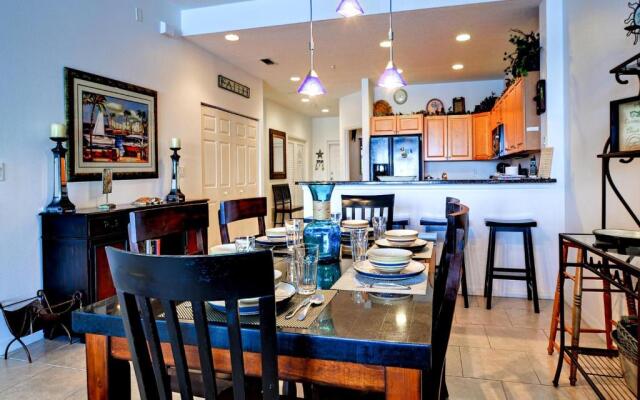 Harborview Grande 202