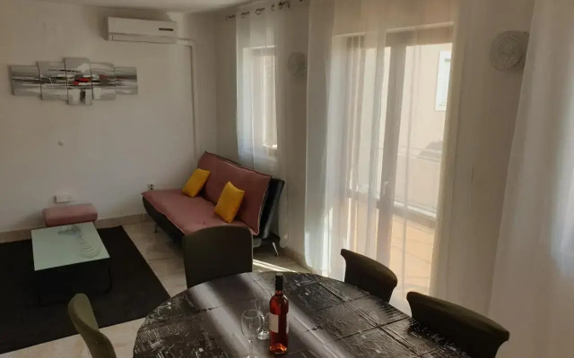 Apartments Ivo 514