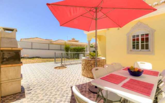 Villa - 6 Bedrooms with Pool and WiFi - 104371