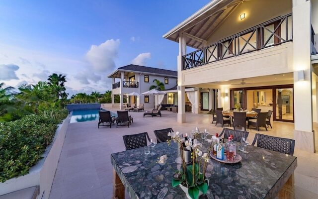 Infinity House by Blue Sky Luxury