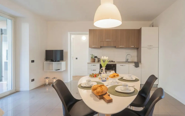 Ponente Balcony & Garden by Rent all Como