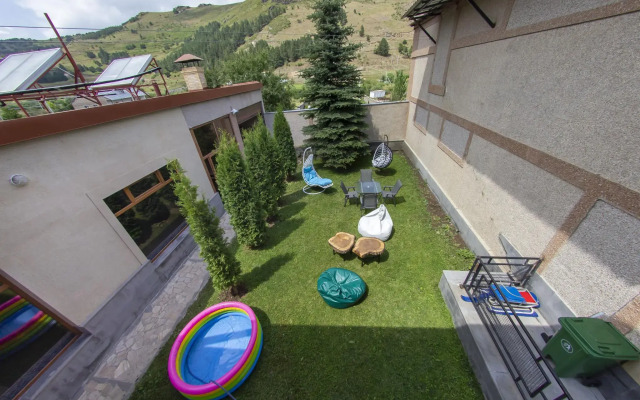 Tsaghkadzor Inn (Tsaghkadzor Inn)