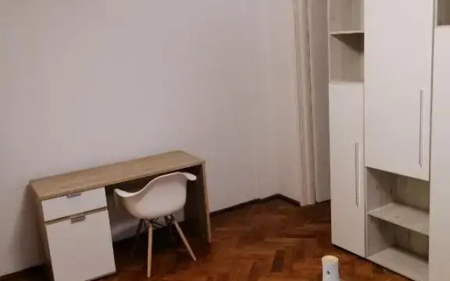Piata Victoriei 2 Room Apartment