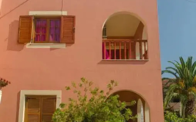 Yanna's Apartments