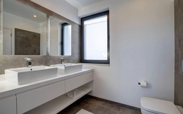 Villa Centeanes Luxury Villa Enviable Position s