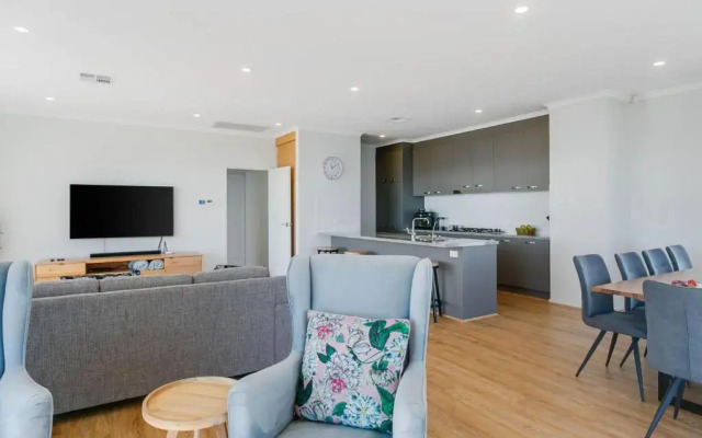 Waters Edge on Fleurieu - 14 Paradise Drive