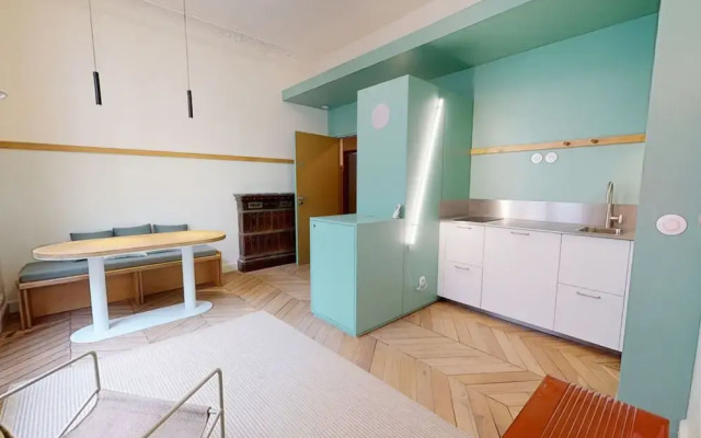 Altido Pleasant 1-bed Flat w Shared Courtyard