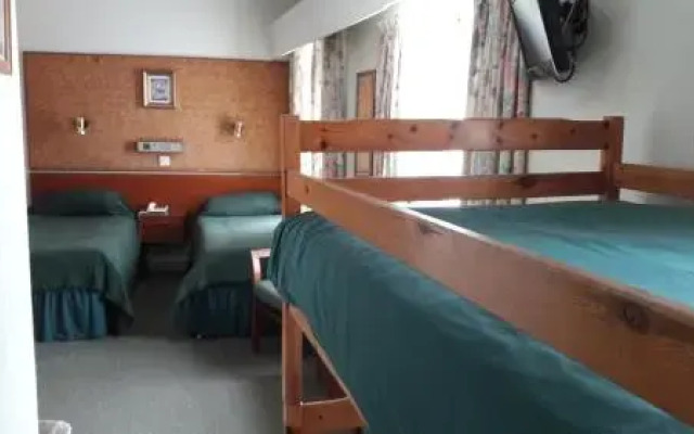 Mornington Hotel