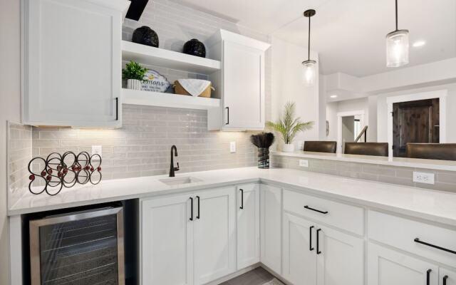 Upscale Waterfront Estate With Mountain Sunset Views