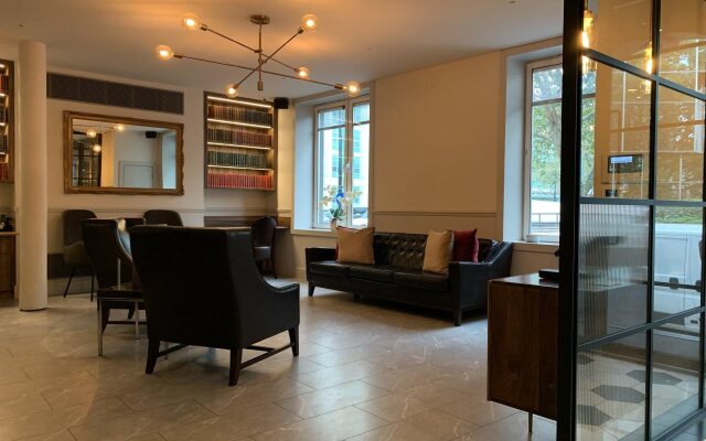 Euston Square Hotel