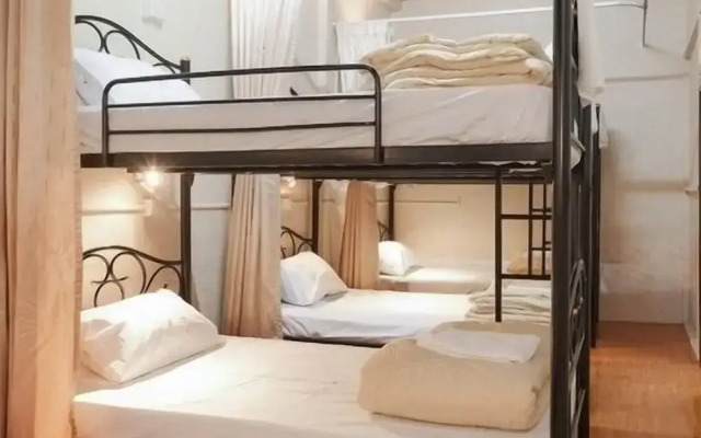 Gotum Hostel & Restaurant