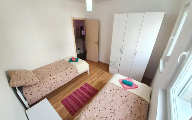 Apartments Lara