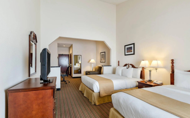 Quality Inn & Suites West Chase