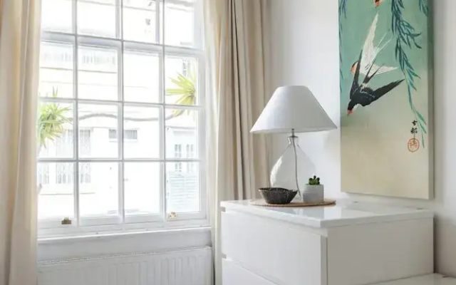 Bathurst Mews III by Onefinestay
