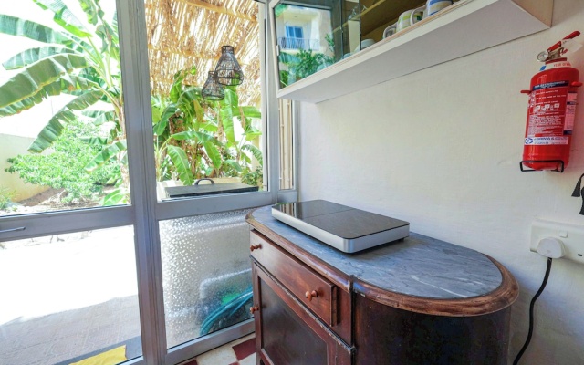 Classic 1BR Seafront Townhouse & Garden