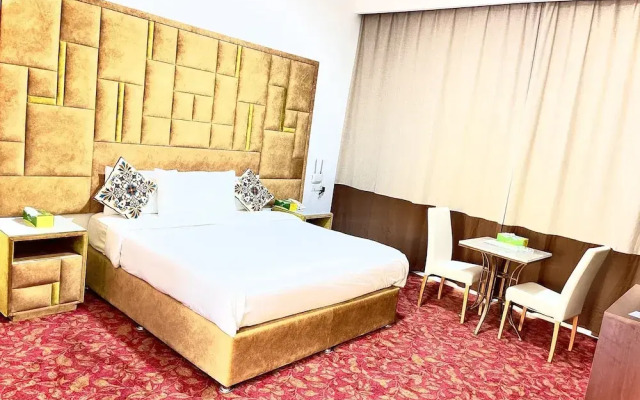 Royal Beach Hotel